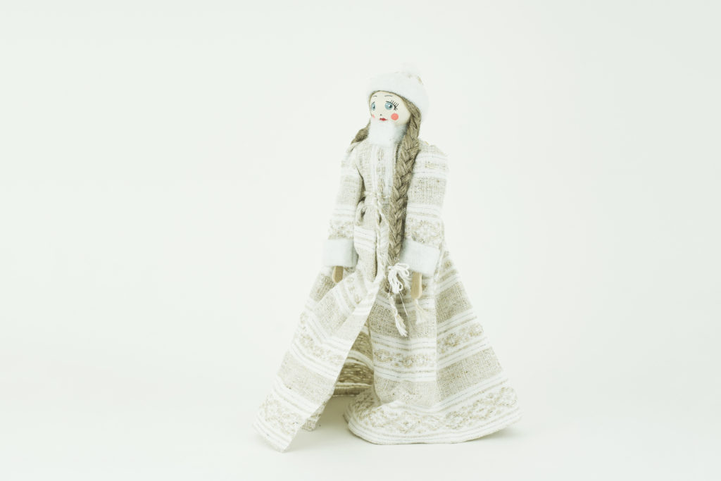 Кукла в традиционном народном костюме рис. 394-15