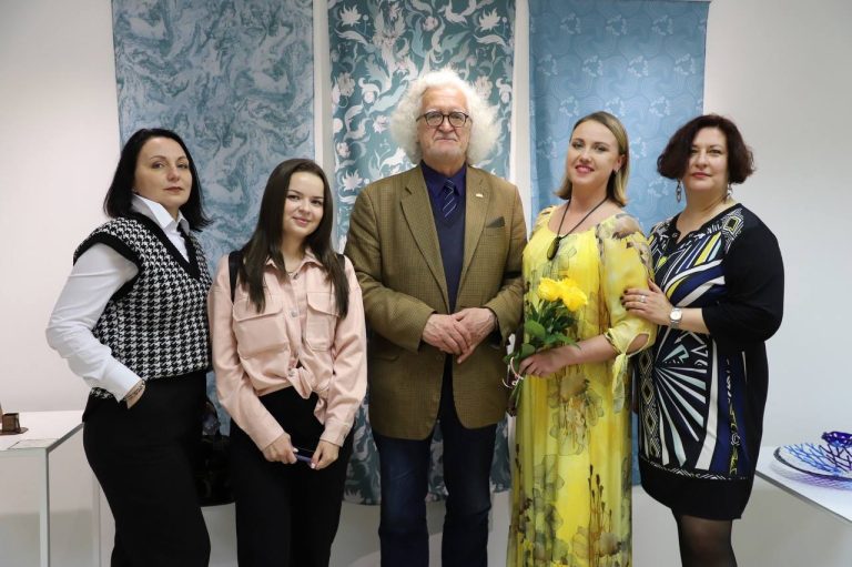 24 апреля состоялось открытие выставки кафедры декоративно-прикладного искусства и костюма Белорусской государственной академии искусств «КУЛЬТУРНЫЕ КОДЫ»