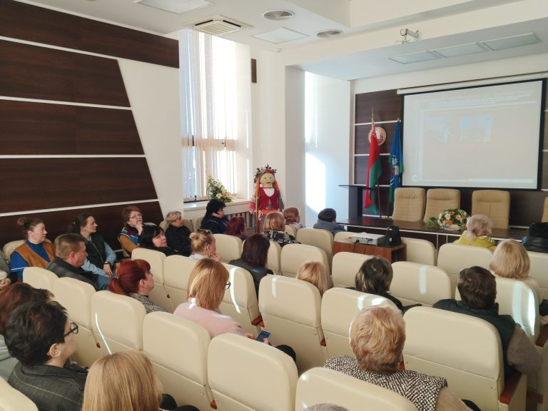 В РУП «Слуцкие пояса» проведено обучение трудового коллектива в области охраны труда и пожарной безопасности.