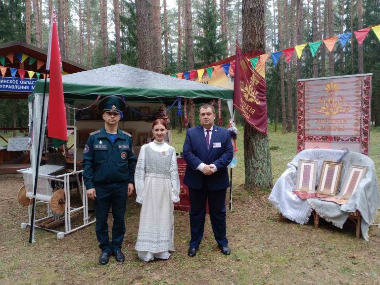 РУП «Слуцкие пояса» — участник семейно-спортивного праздника МЧС