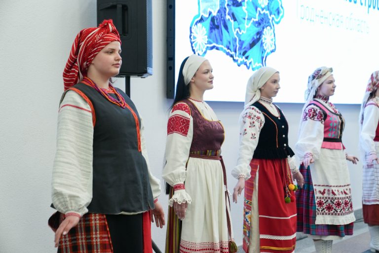 О сотрудничестве между БГУИЯ и ГПТО «Белхудожпромыслы»