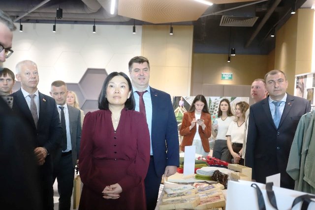 Государственное предприятие “Слонимская ФХИ” приняло участие в запуске программы поддержки бизнеса Wildberries